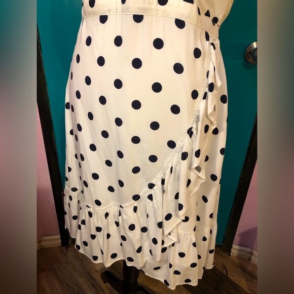 J.Crew White+Black Polka Dot Short Sleeve Faux Wrap Midi Dress - Picture 12 of 16